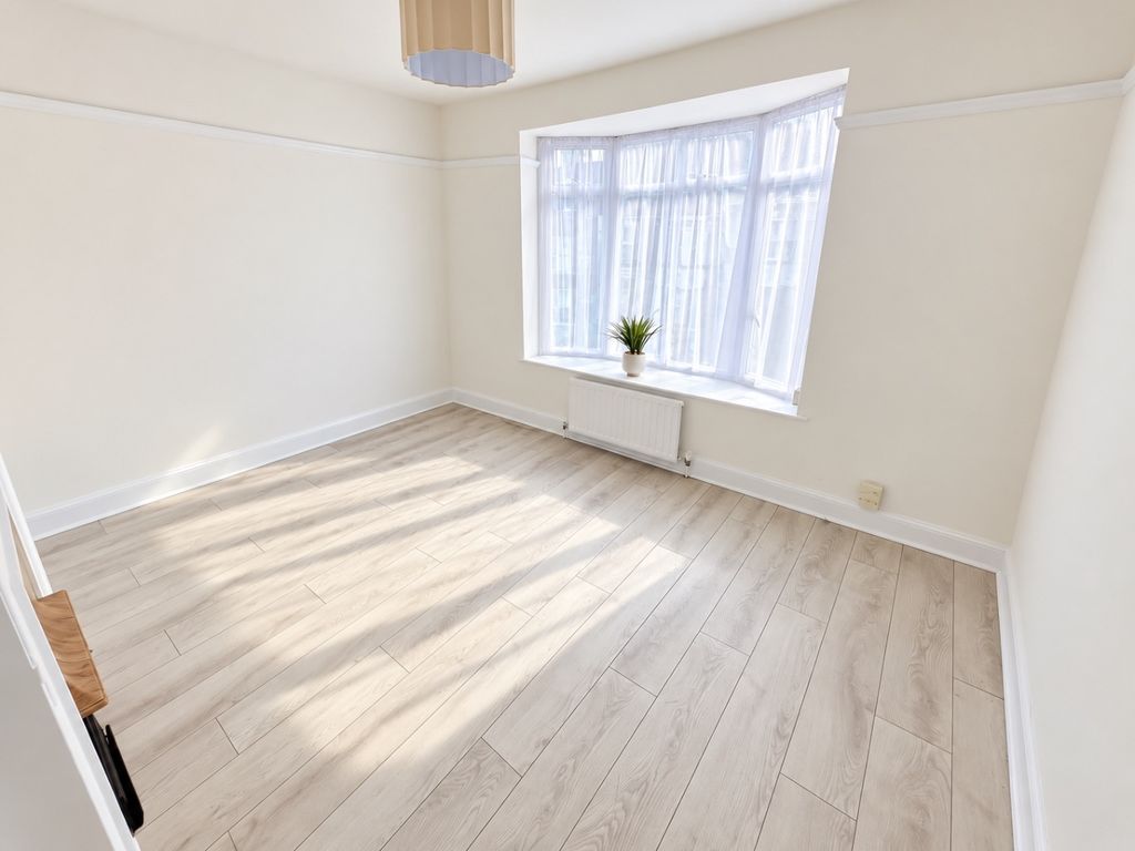 Property photo 3 of 7 5601533