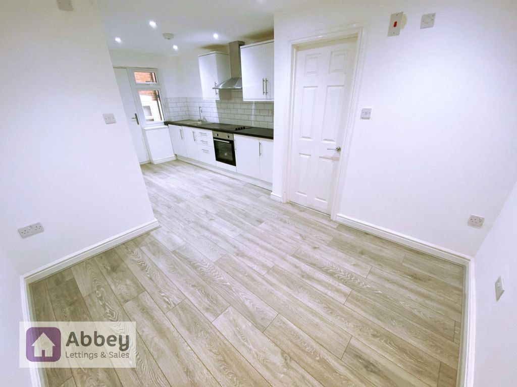 Property photo 3 of 8 Lounge Area