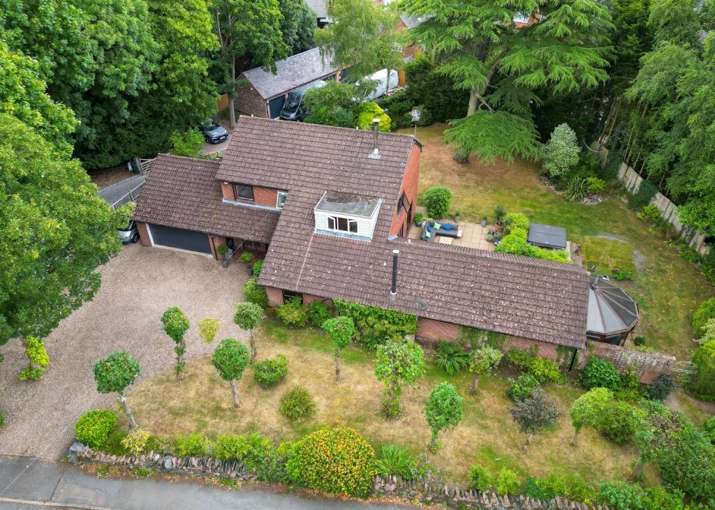 Property photo 1 of 32