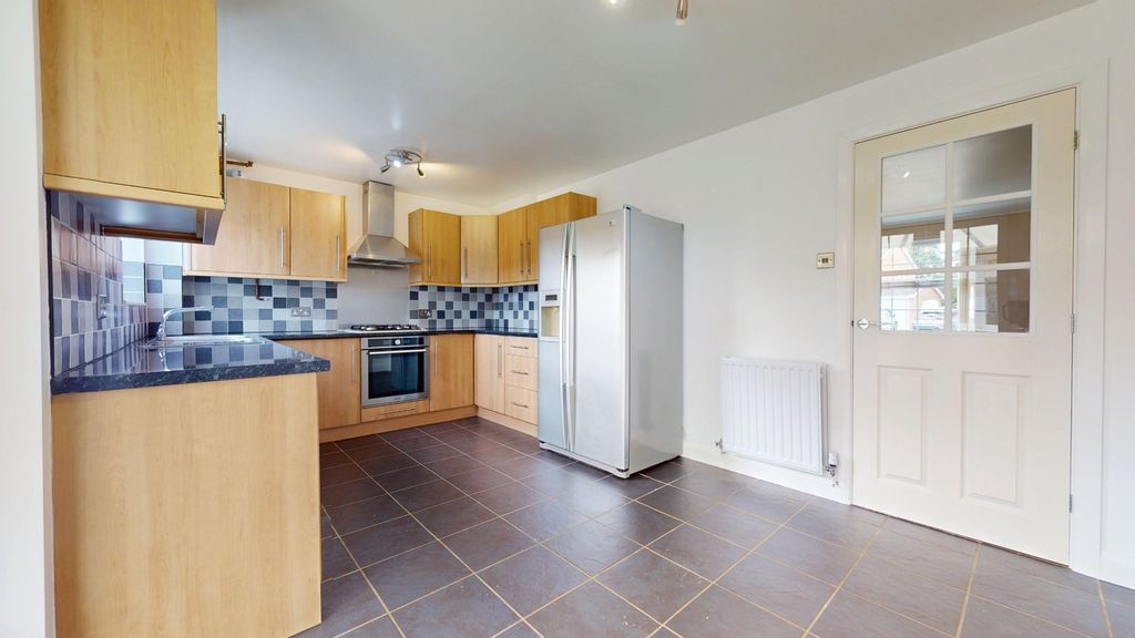 Property photo 2 of 21 4225955