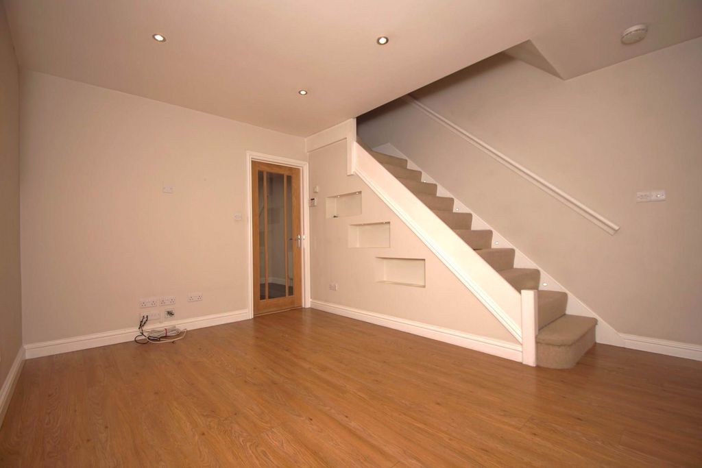 Property photo 2 of 13 Photo