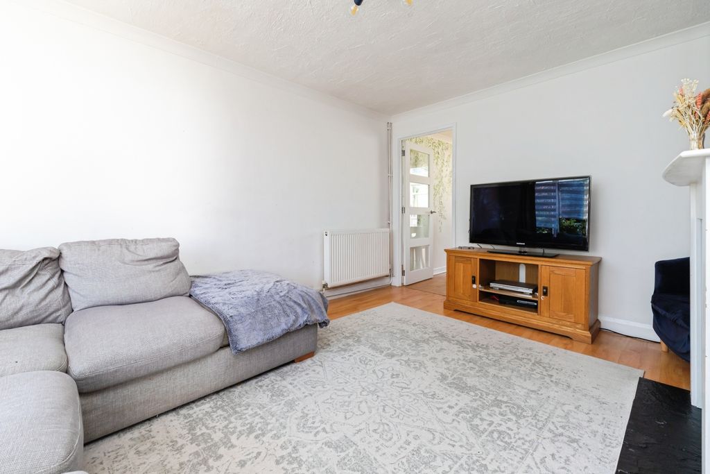 Property photo 3 of 15
