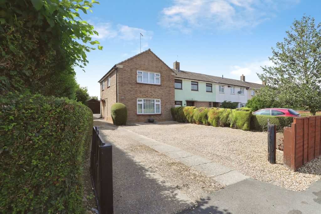 Property photo 1 of 18