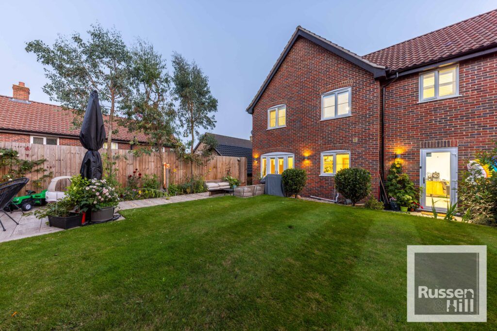 Property photo 1 of 28