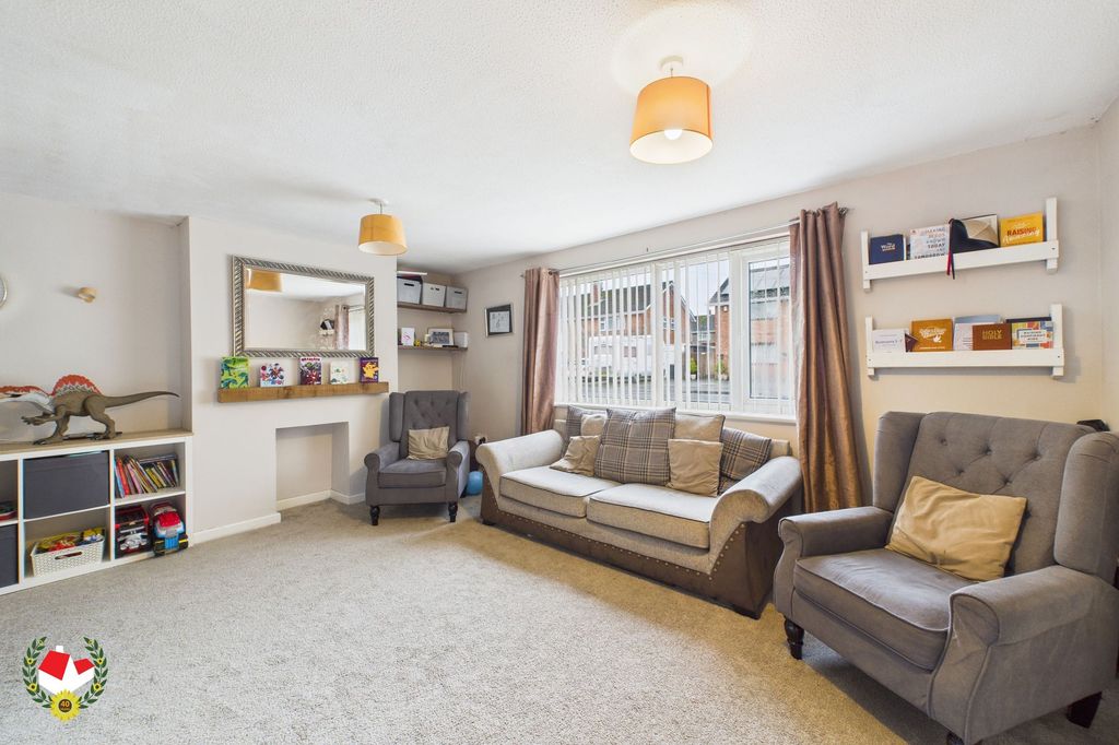 Property photo 2 of 17