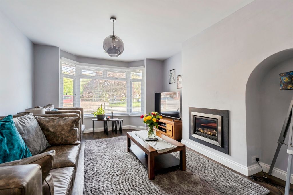 Property photo 2 of 18