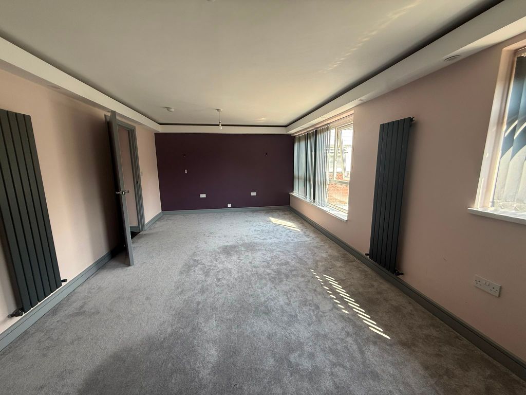 Property photo 2 of 6 Lounge