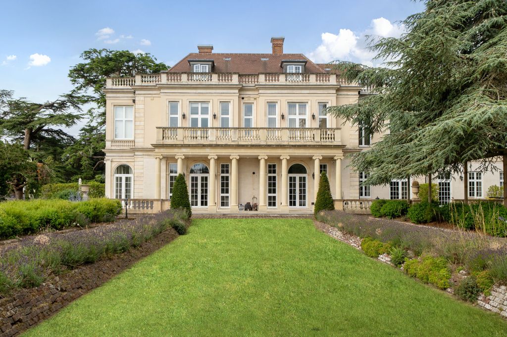 Property photo 1 of 9
