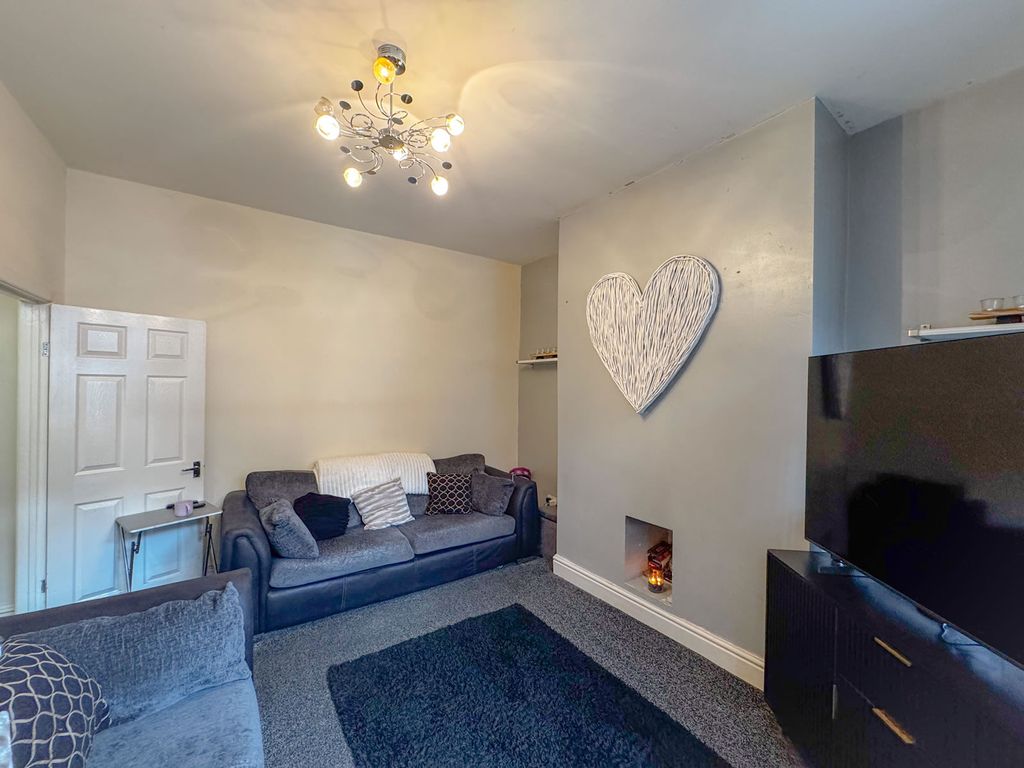 Property photo 2 of 19 1234Ashstreetimg_1340_Edited.Jpg