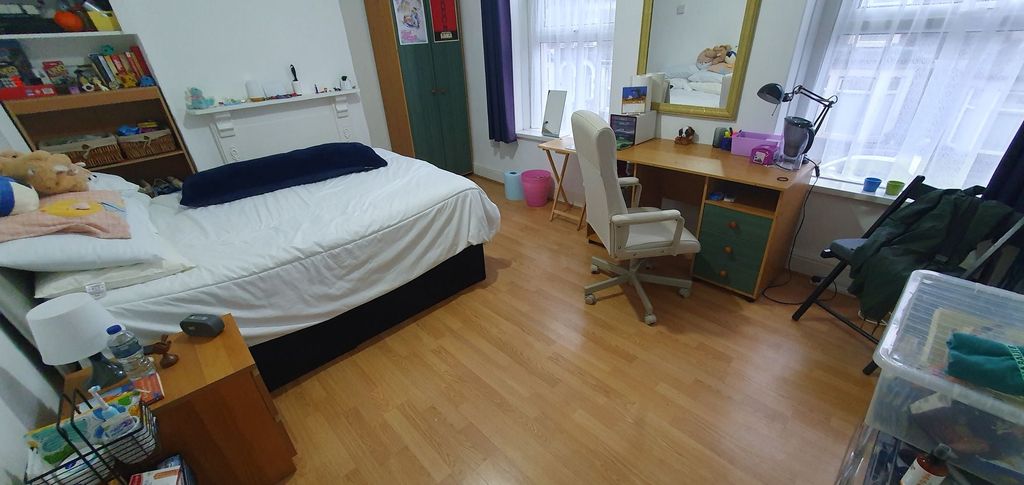 Property photo 1 of 8