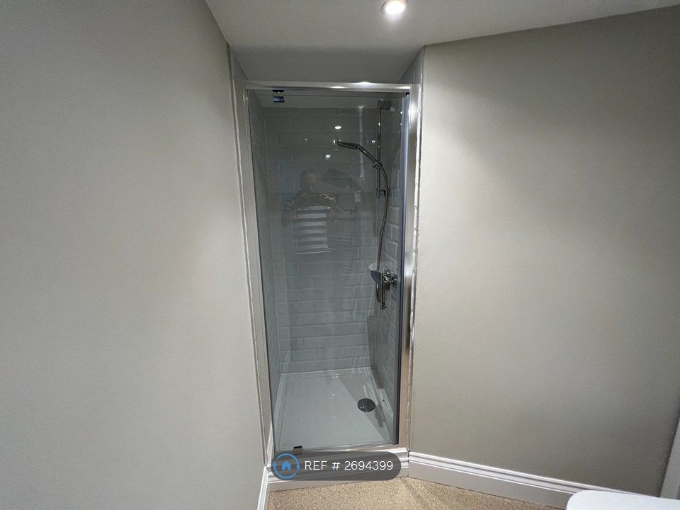 Property photo 3 of 4 Bathroom