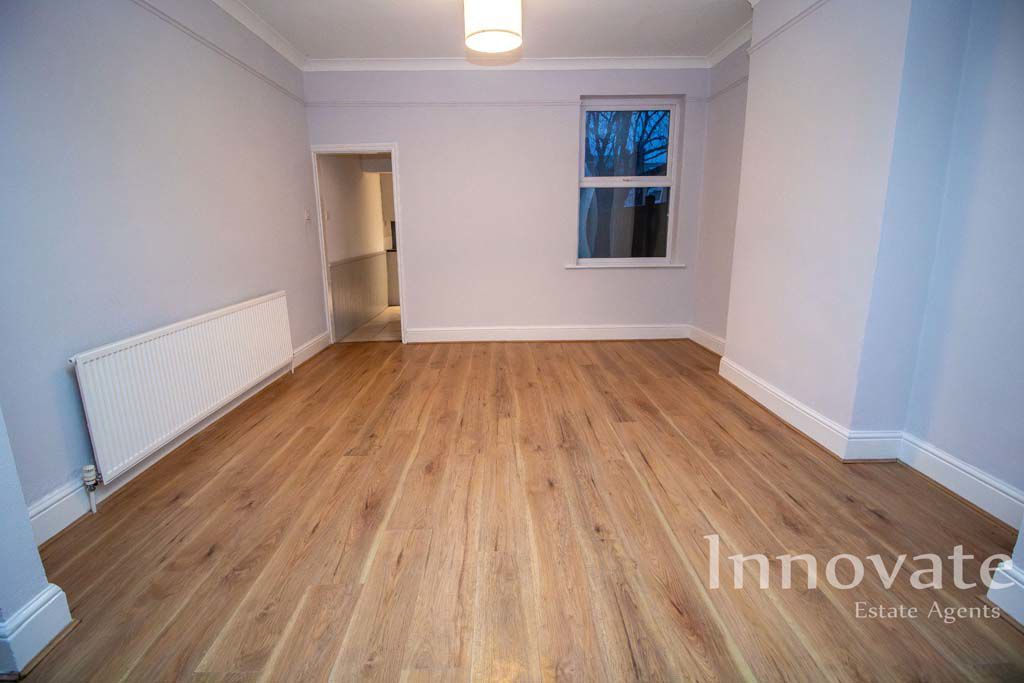 Property photo 2 of 11 Photo 1