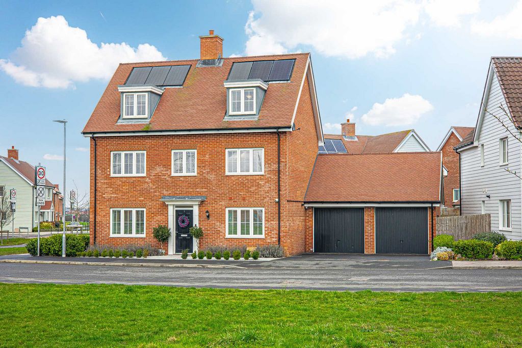 Property photo 1 of 40