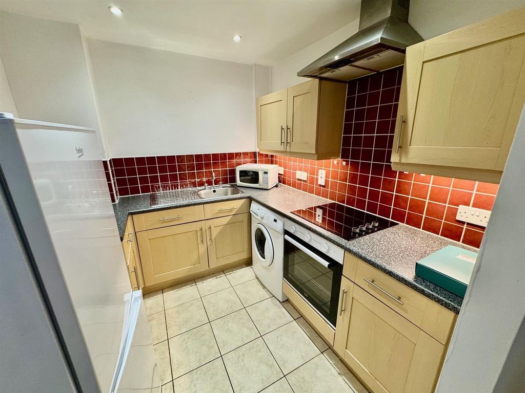 Property photo 3 of 15 Kitchen.Jpg