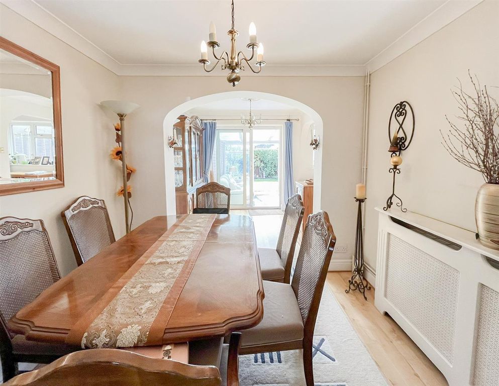 Property photo 3 of 25 12-62E1c7F7-988A-4Dbf-A279-2A3F17c3Ed77.Jpg