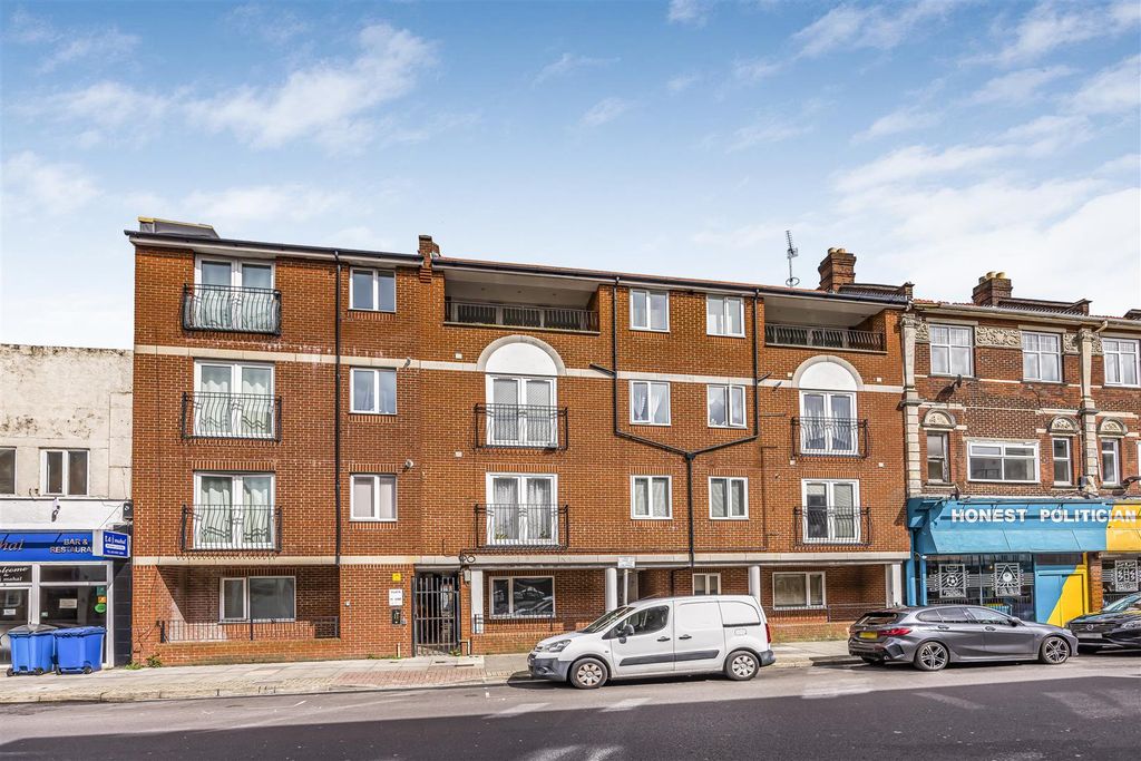 Property photo 1 of 20 Flat 9, 43-45 Elm Grove, Southsea-Porticomarketing