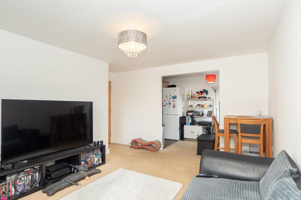 Additional image 7 of 2 bed flat for salePavilion Close, Stanningley, Pudsey LS28