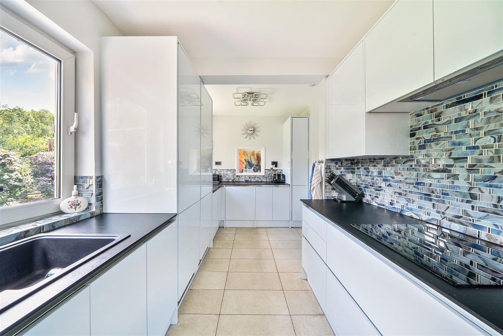 Property photo 2 of 12 Kitchen.Jpg