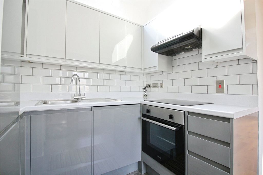 Property photo 3 of 7 Picture No. 07