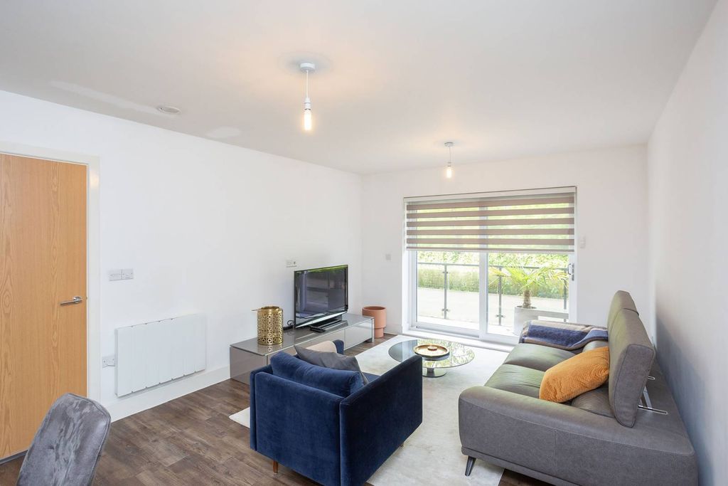 Property photo 2 of 22