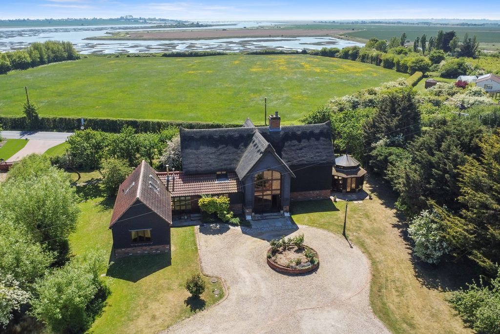 Property photo 2 of 50 Pt-Fc(Col)-Rosebarn-2