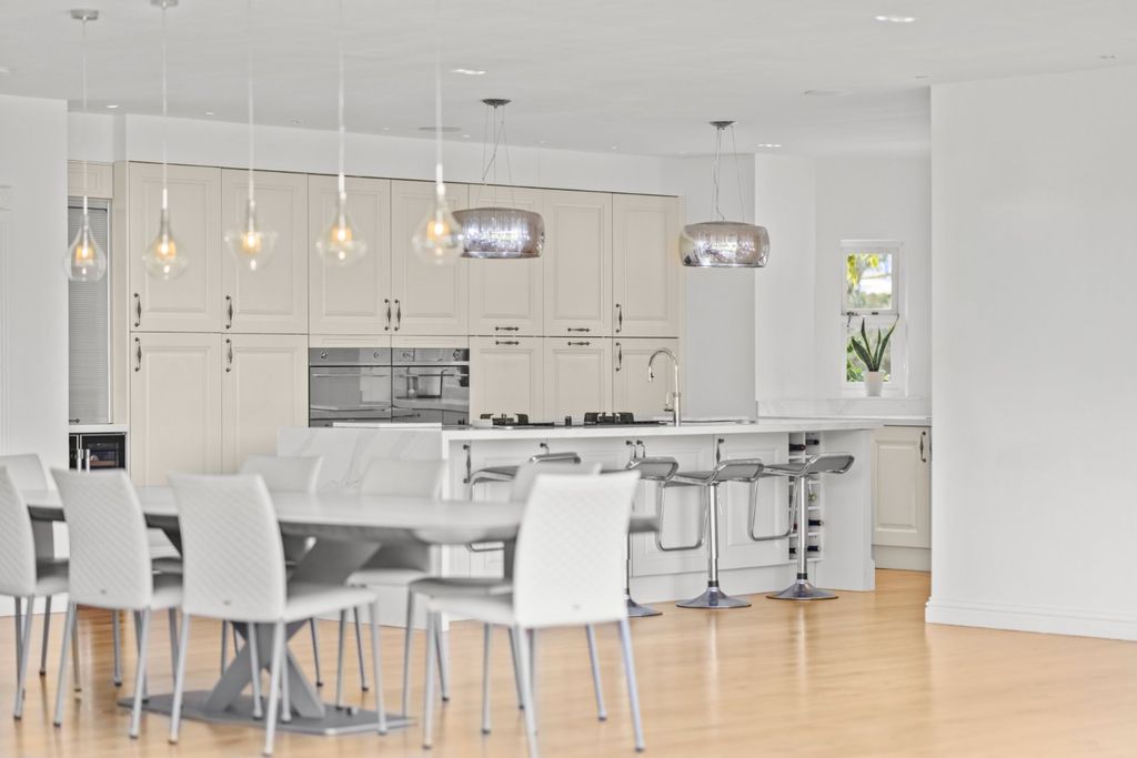 Property photo 2 of 19 Kitchen/Dining Room