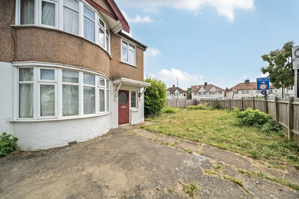 Property photo 2 of 10 1320749-15-68837E...
