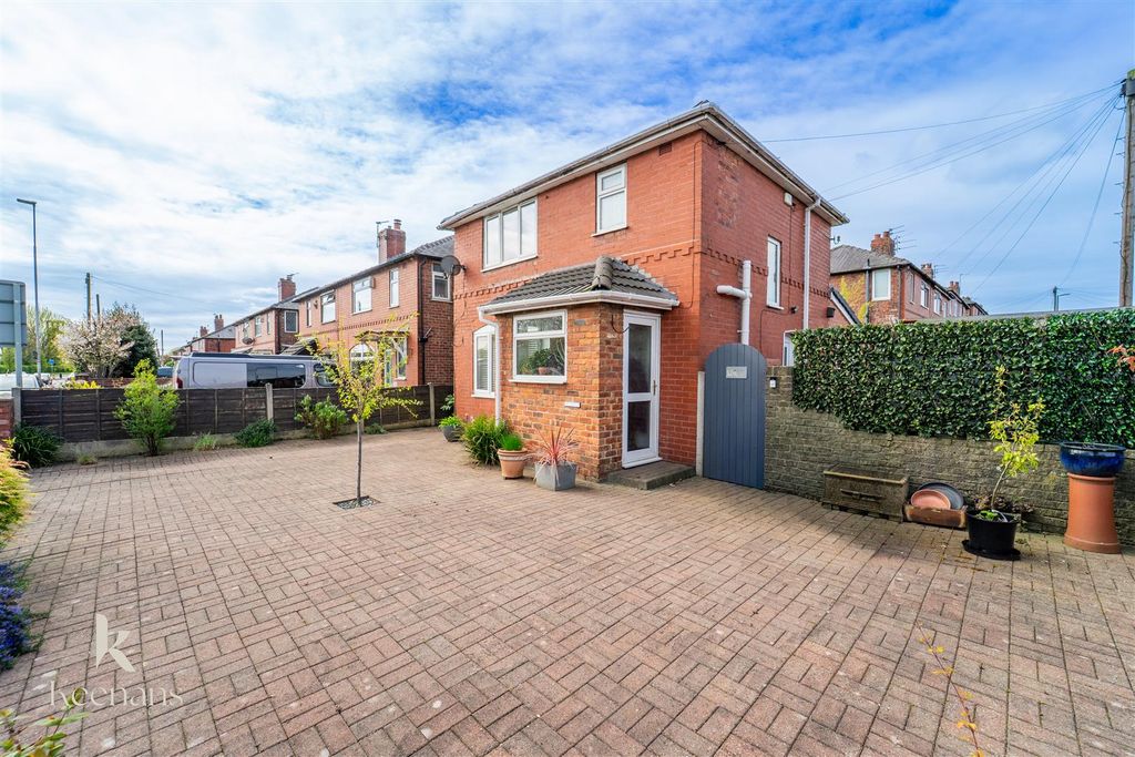 Property photo 1 of 18 0-6.Jpg