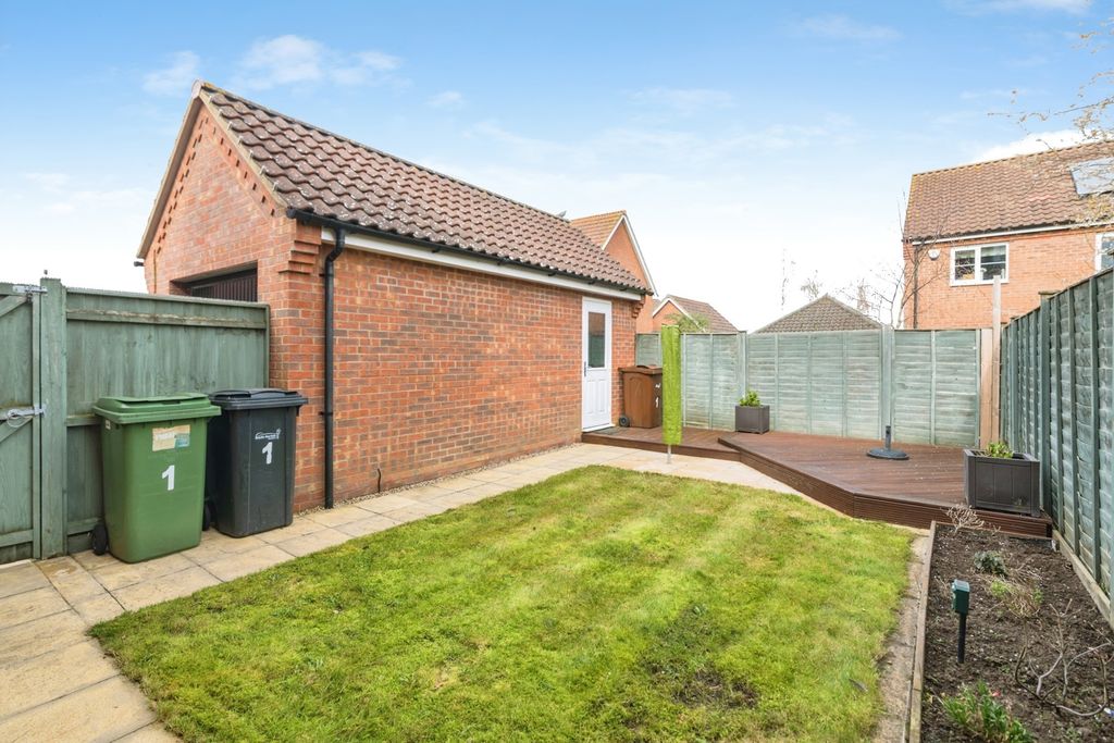 Property photo 2 of 20 Garden