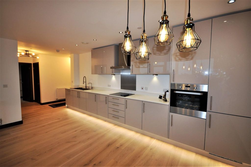 Property photo 3 of 13 Kitchen