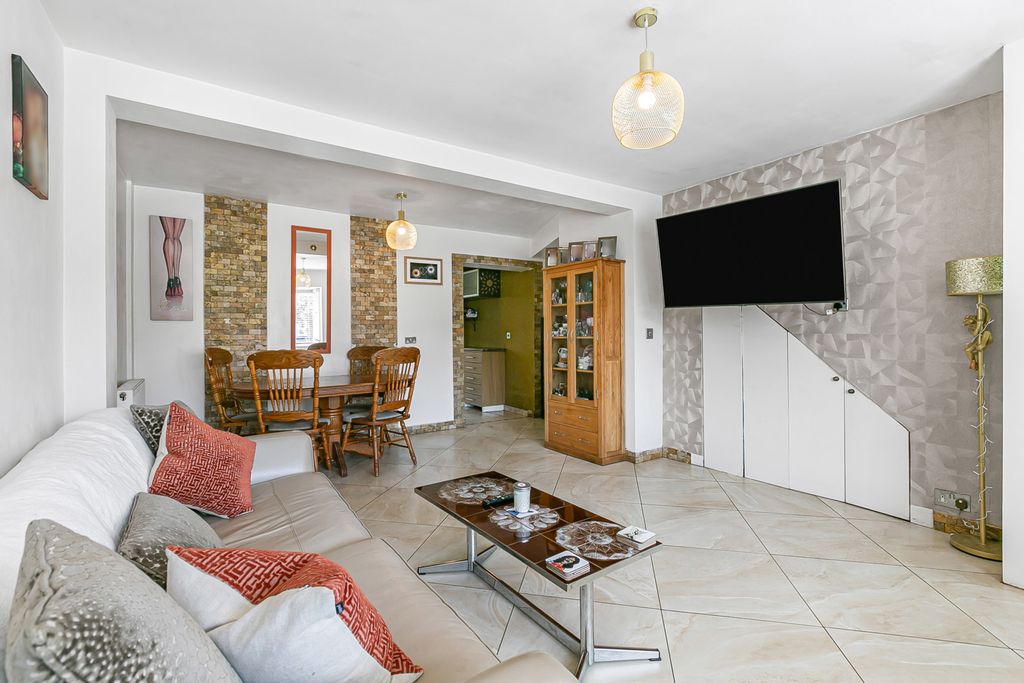 Property photo 3 of 11 Reception Room