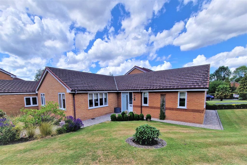 Property photo 1 of 16 (Main)