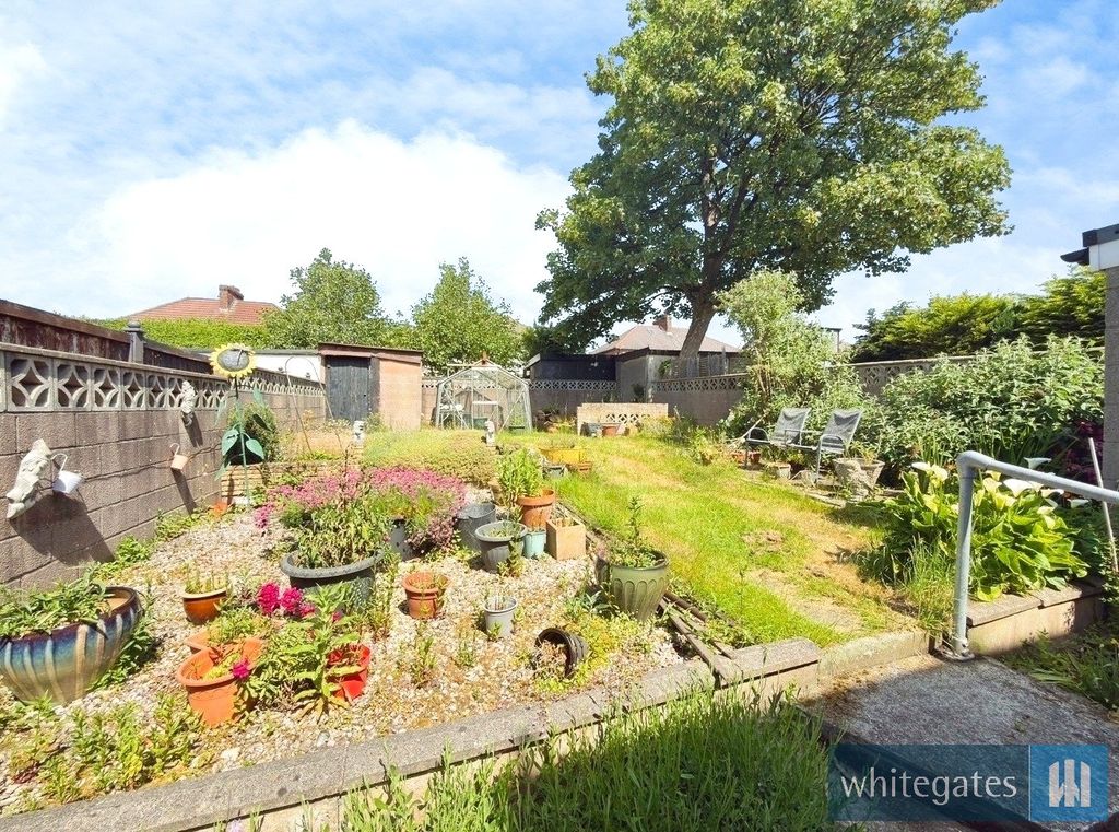 Property photo 2 of 22 Picture No. 17
