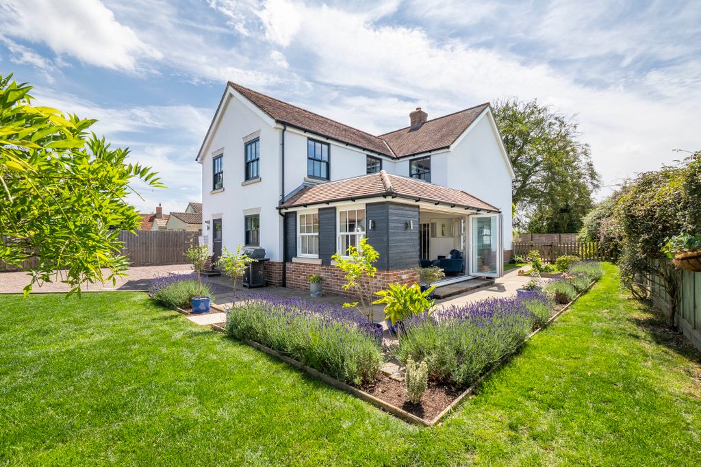 Property photo 2 of 36 _1202957