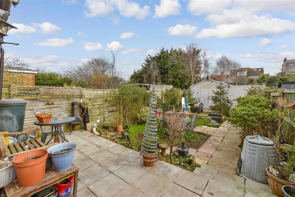 Property photo 2 of 11 Patio / Decking
