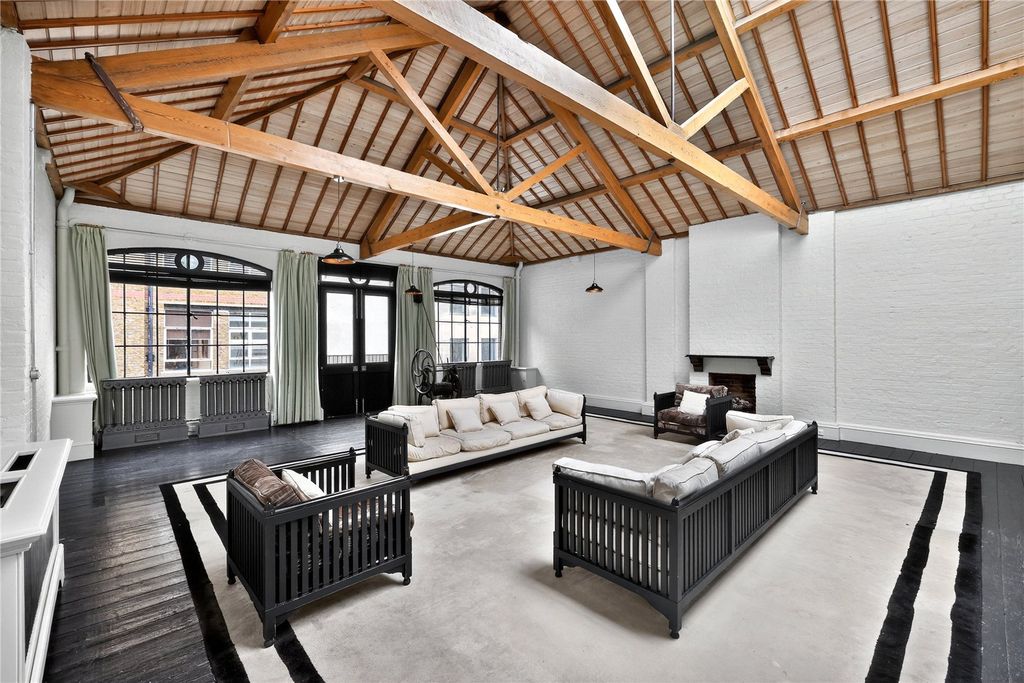 Property photo 2 of 20 Reception Room