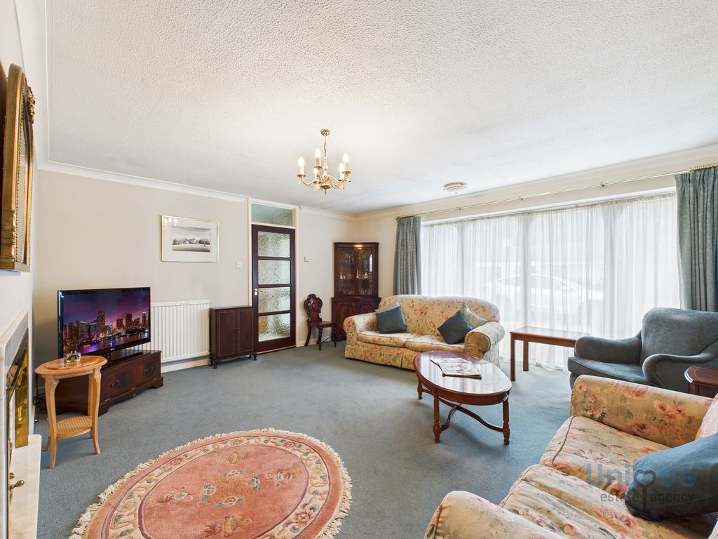 Property photo 3 of 31