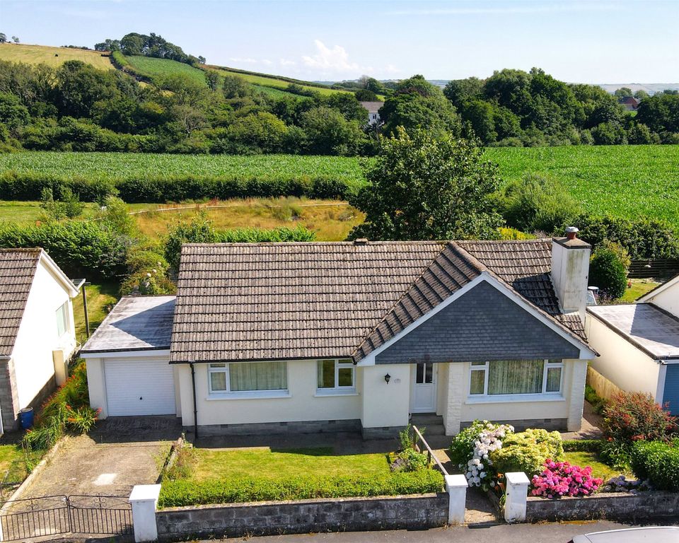 Property photo 1 of 18 1 - Picture No. 09
