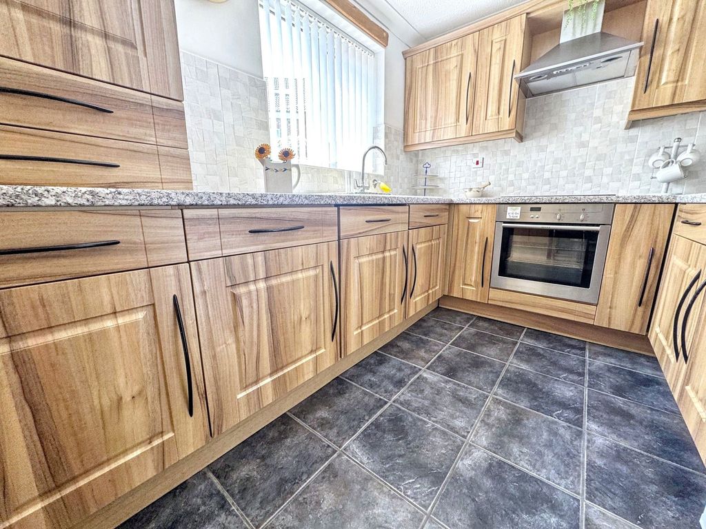 Property photo 3 of 24