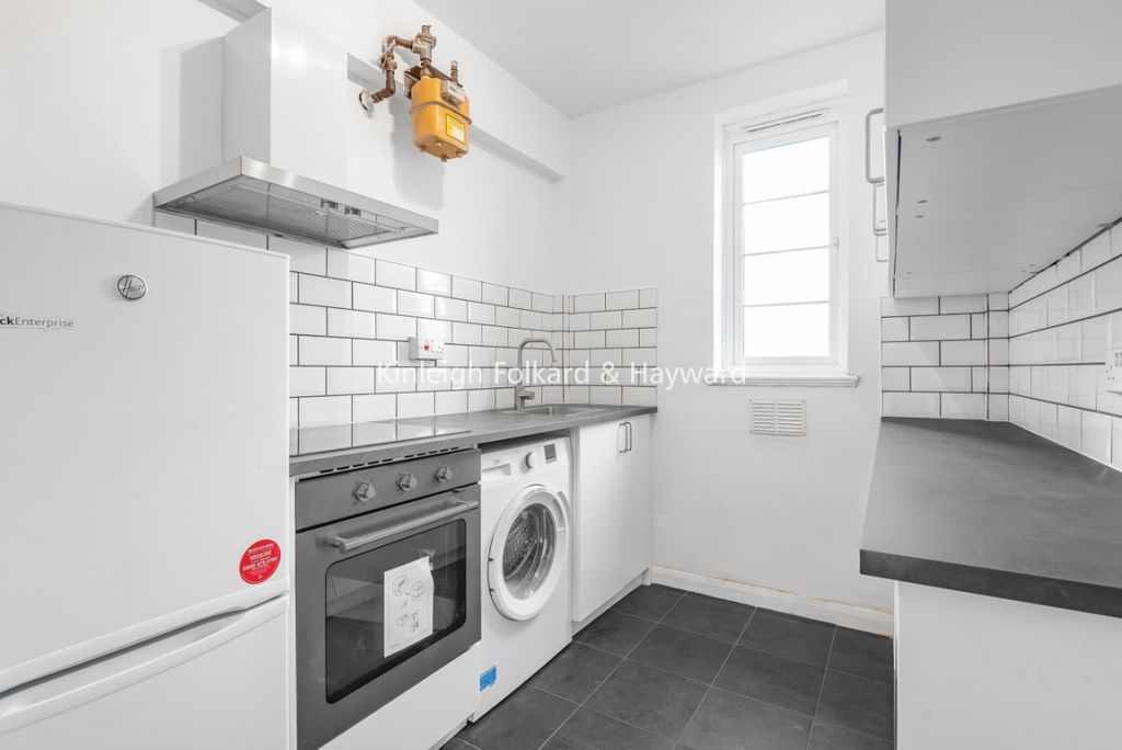 Property photo 1 of 8 Bfcfe010-3261-4555-B