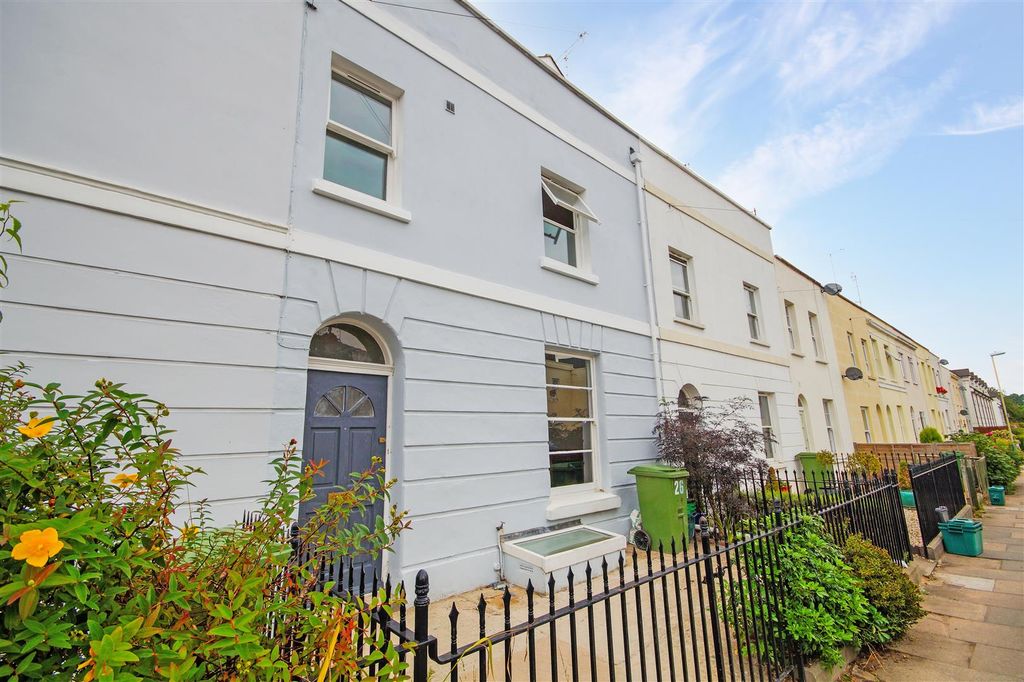 Property photo 1 of 13