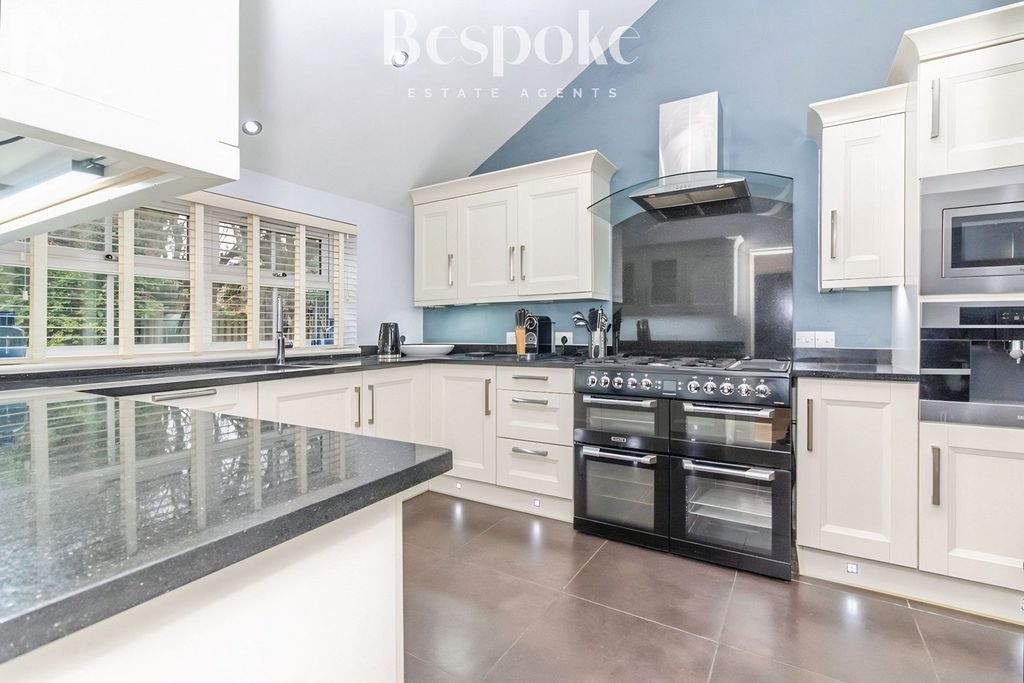 Property photo 2 of 44