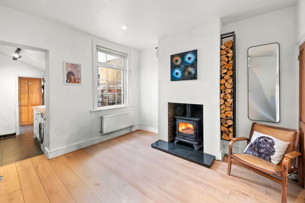 Property photo 3 of 13 Photo 2