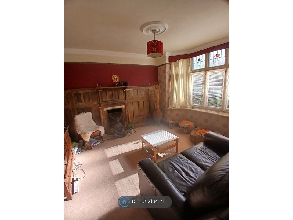 Property photo 2 of 12 Room To Chill With Open Fireplace