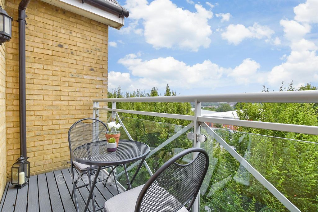 Property photo 1 of 15 Balcony / Terrace