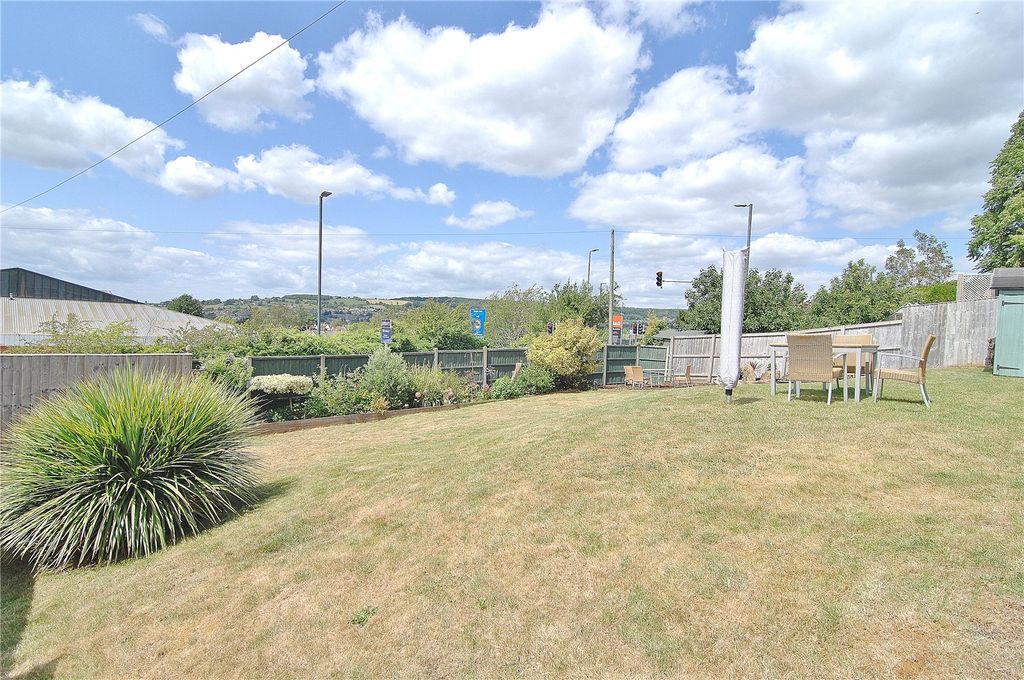 Property photo 2 of 22 Picture No. 36