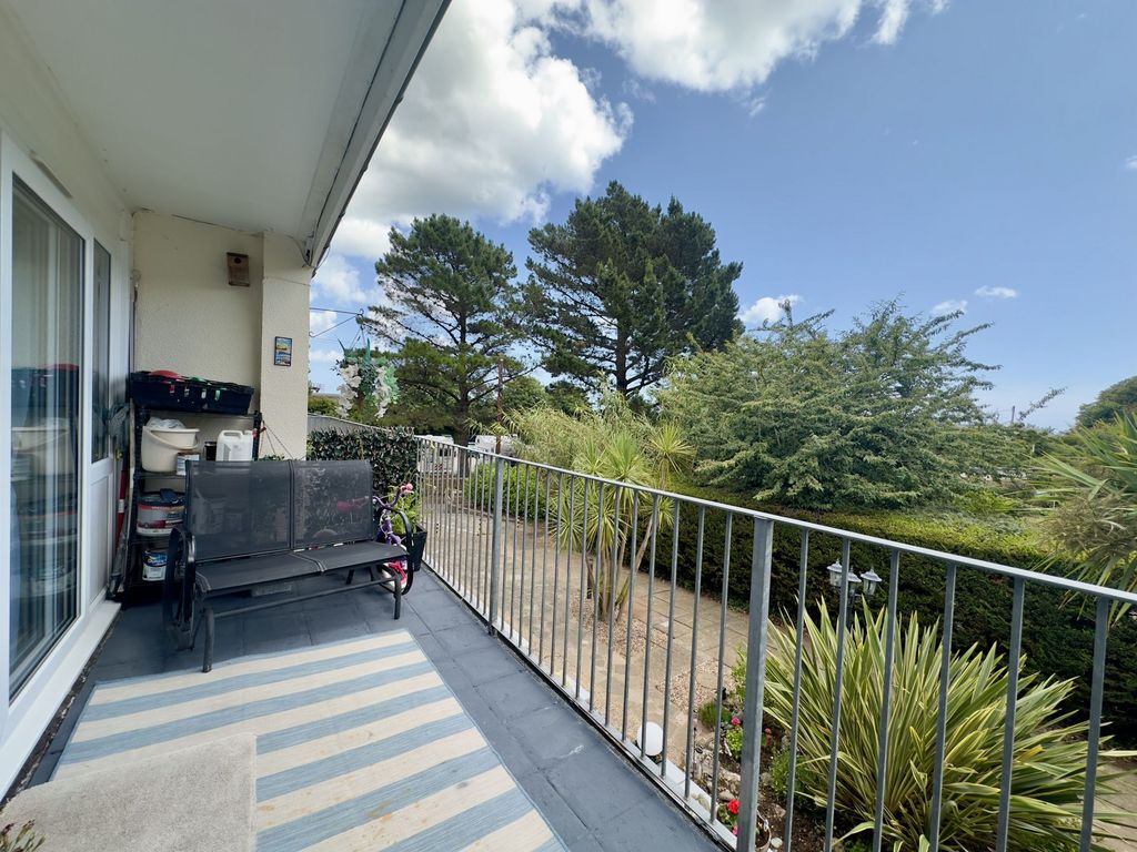 Property photo 2 of 11 Photo 9