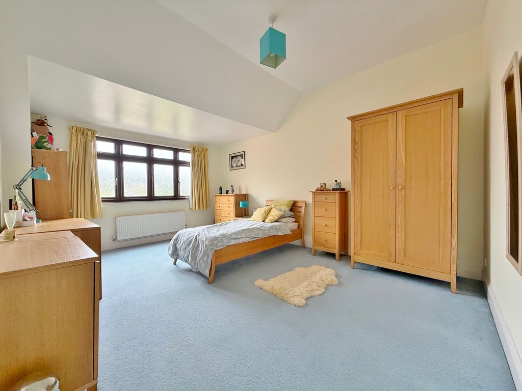 Additional image 16 of 5 bed detached house for saleStation Road, Drayton, Portsmouth PO6