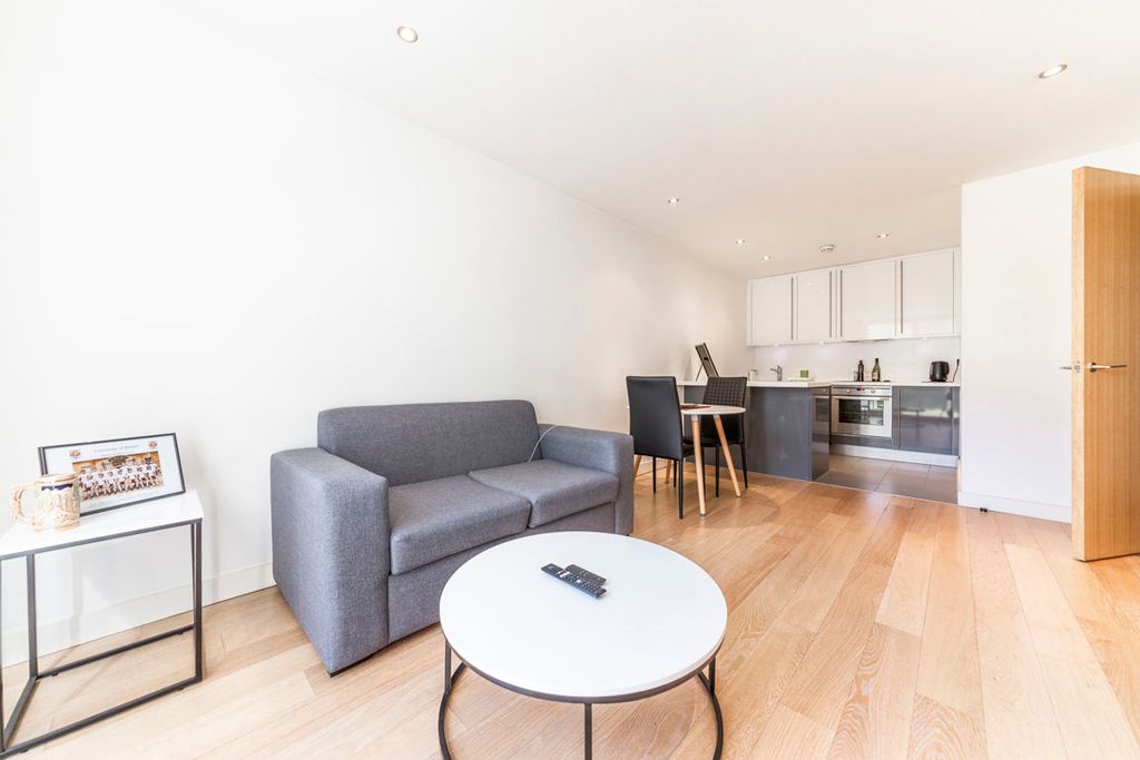 Property photo 1 of 6