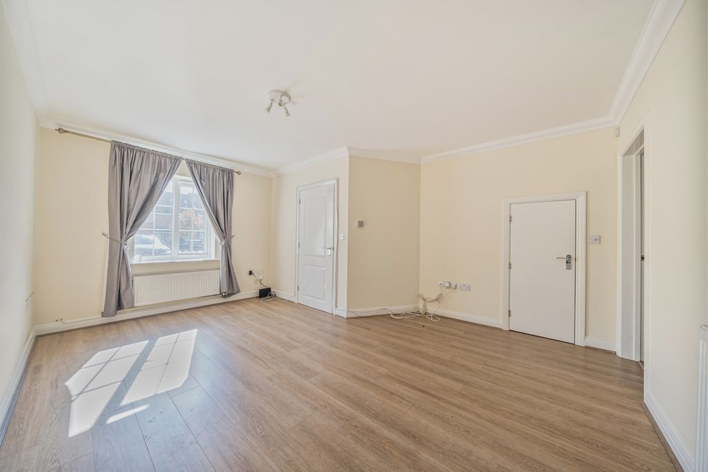 Property photo 2 of 20 1341767-17-68Bac0...